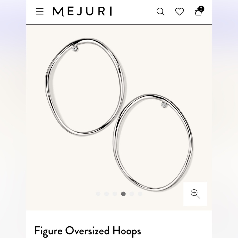 Figure Oversized Hoops